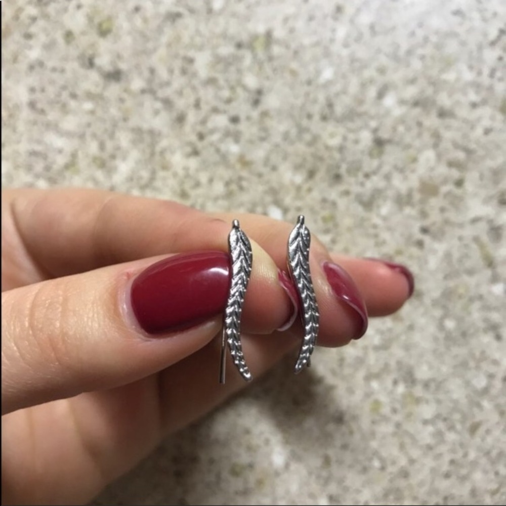 3/12$ Silver, Feathery Earrings - Picture 4 of 5